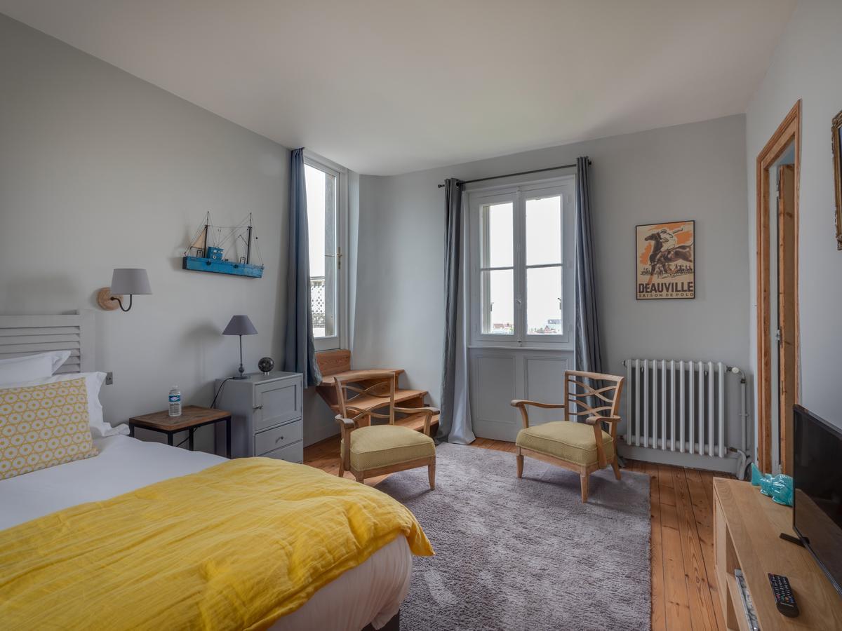 Guesthouse La Mascotte Villers-sur-Mer Ngoại thất bức ảnh